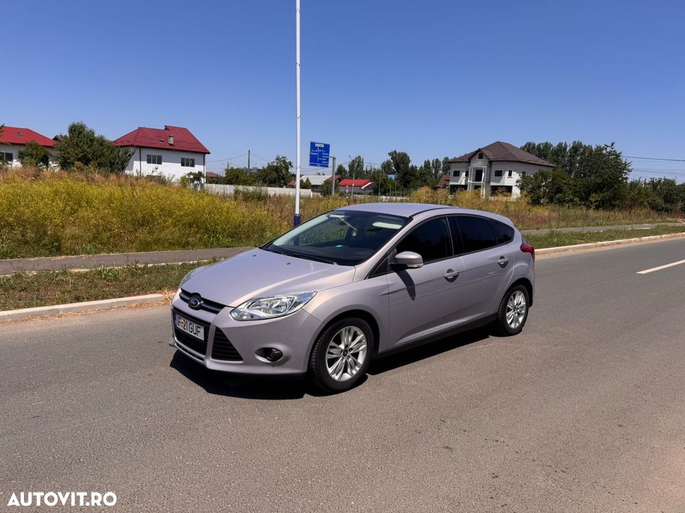 FORD Focus 2012 — imagine 10