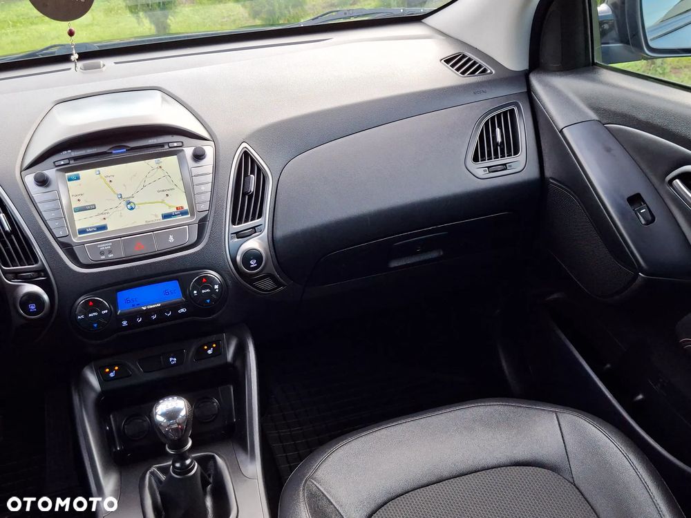 Hyundai ix35 1.7 CRDi 2WD Fifa World Cup Edition - 30