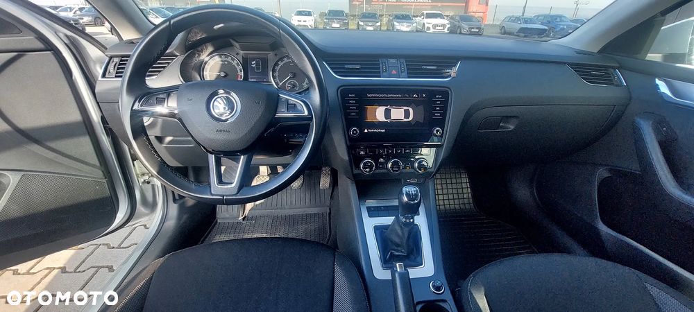 Skoda Octavia 1.6 TDI Ambition - 12