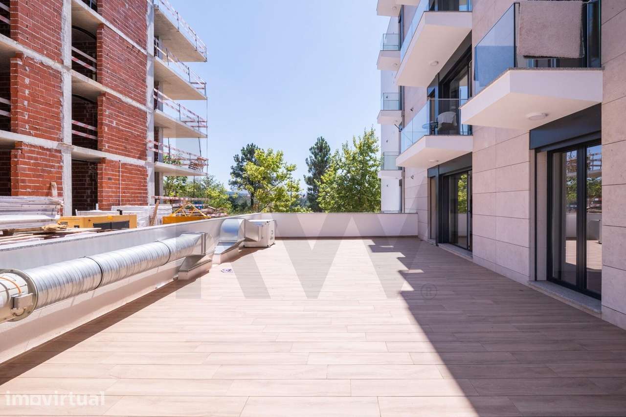 Luminoso Apartamento T2 NOVO com Terraço e Garagem Fechada — Quinta de - Grande imagem: 2/30