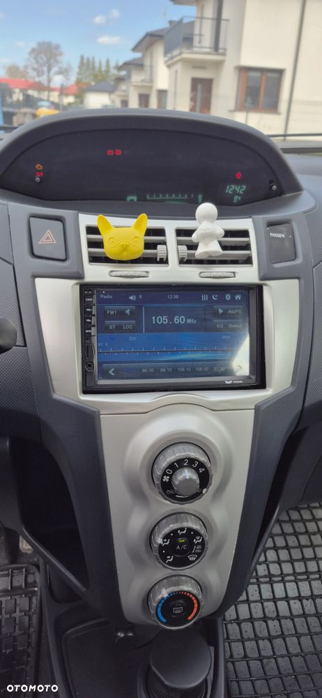Toyota Yaris 1.3 VVT-i Luna - 11