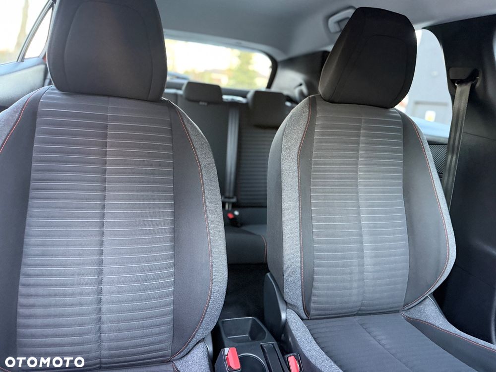 Peugeot 2008 PureTech 130 EAT8 Active - 28