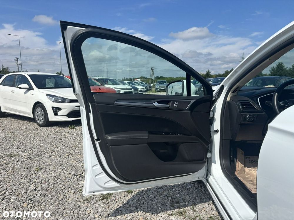 Ford Mondeo - 17