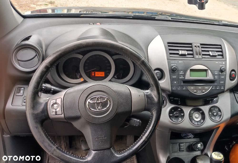 Toyota RAV4 2.2 D-4D Prestige - 6