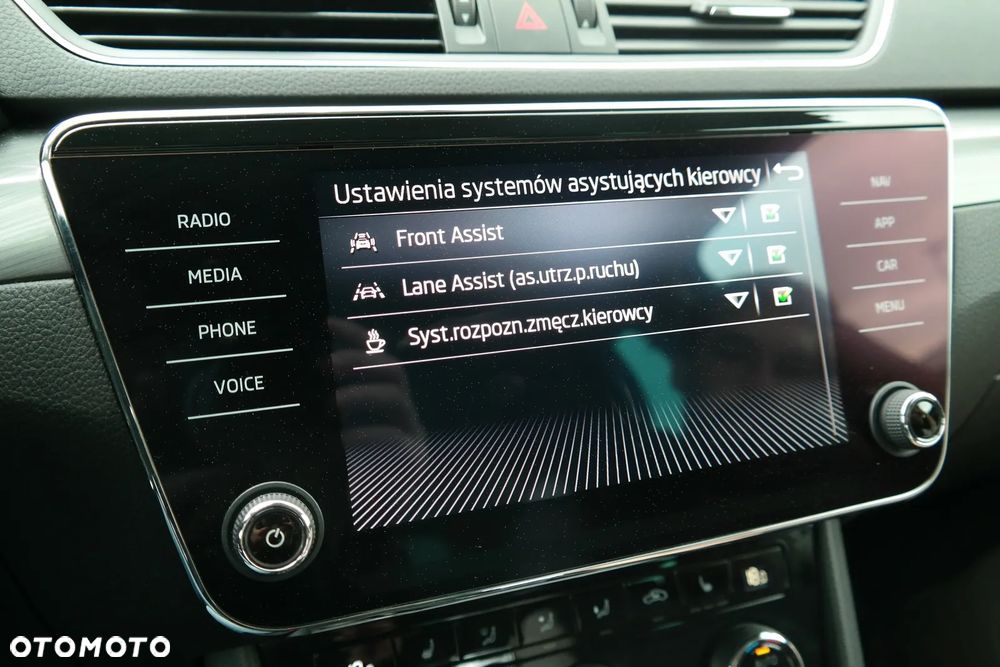 Skoda Superb 2.0 TDI SCR 4x4 Style DSG - 31
