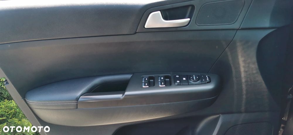 Kia Sportage - 13