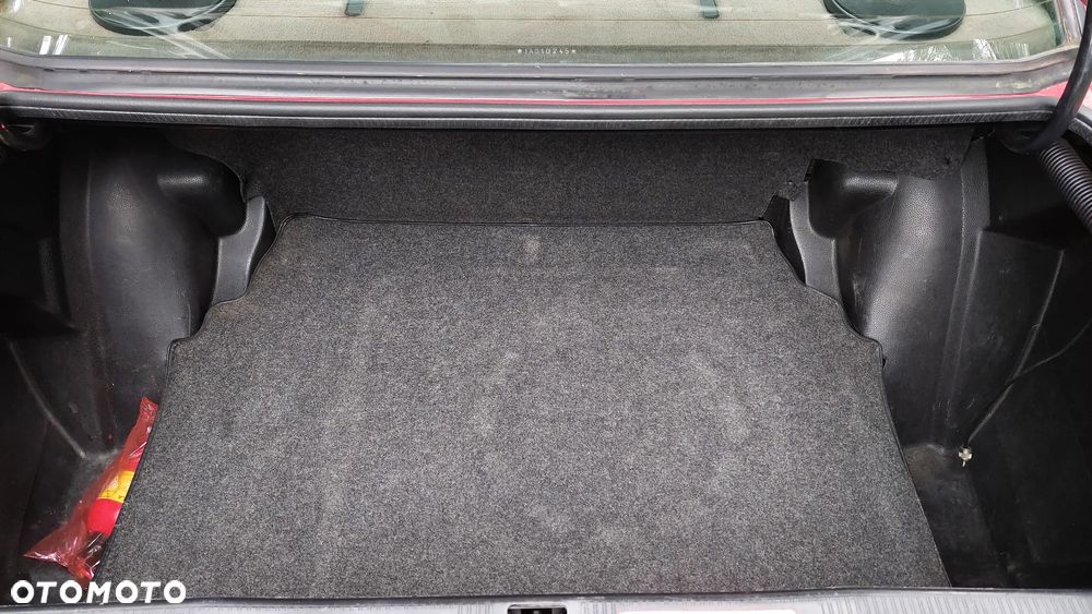 Mercedes-Benz W201 (190) - 12