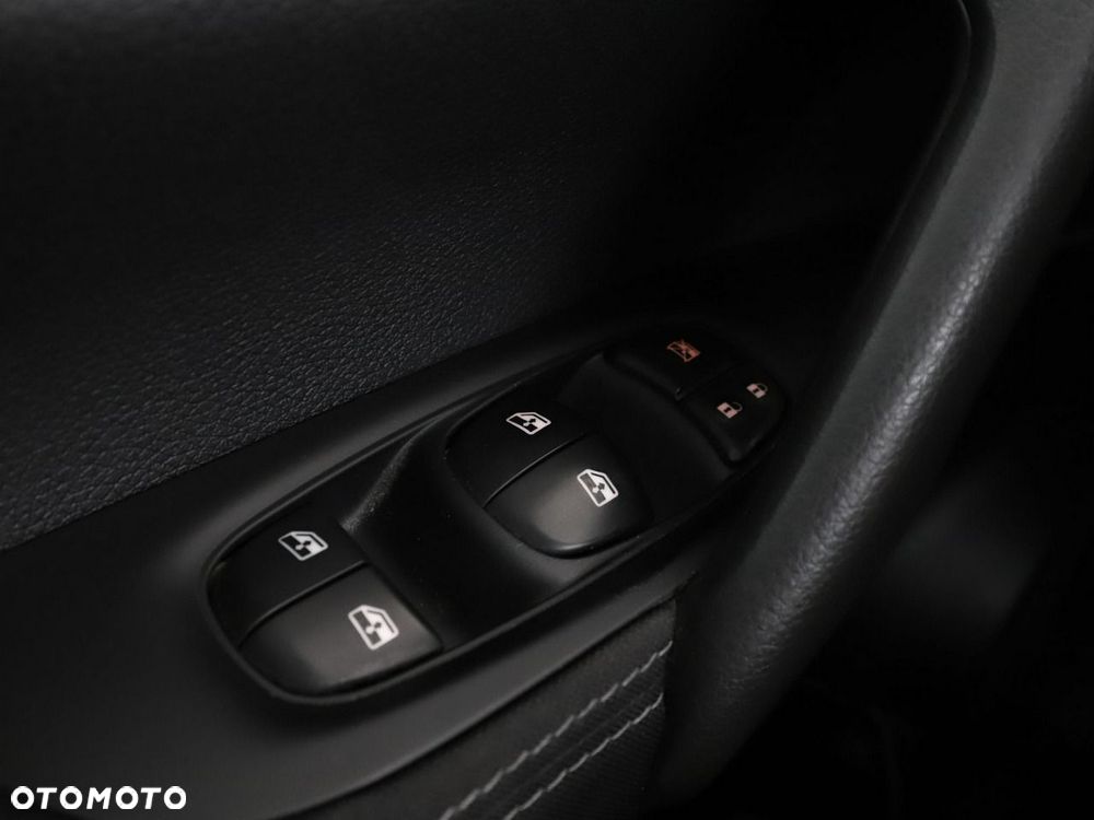 Nissan Qashqai 1.6 DIG-T N-Connecta - 35