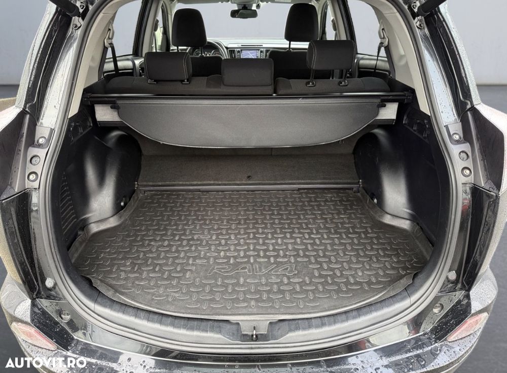 Toyota RAV4 2.5 4x2 Team Deutschland - 17