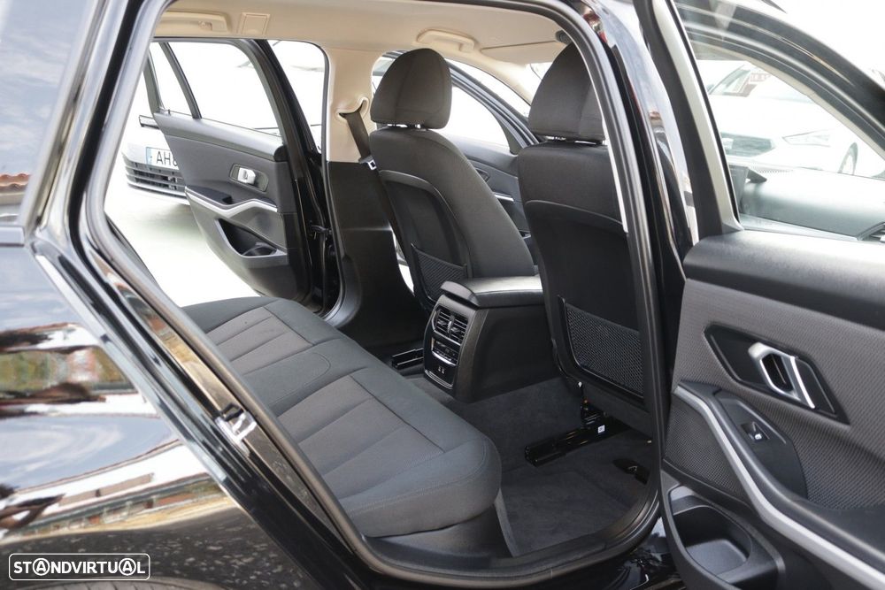 BMW 318 d Auto - 27