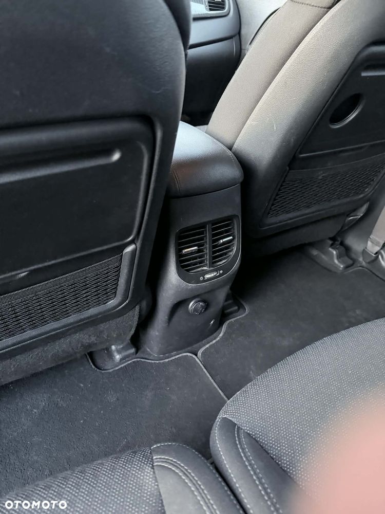 Kia Carens - 29