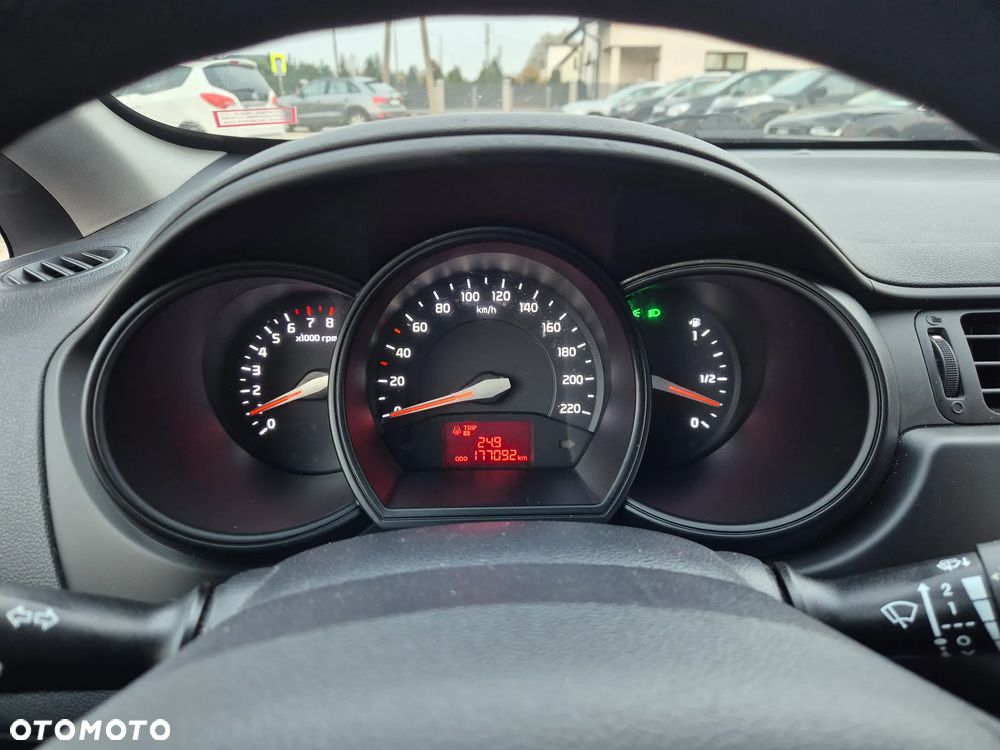 Kia Rio - 6