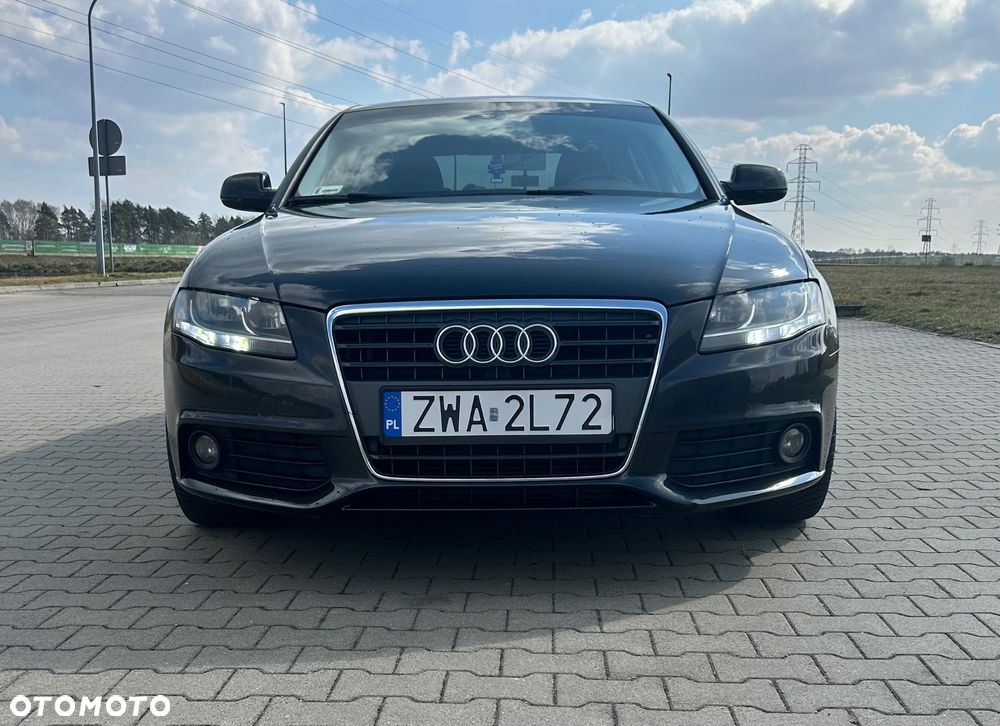 Audi A4 Limousine - 1