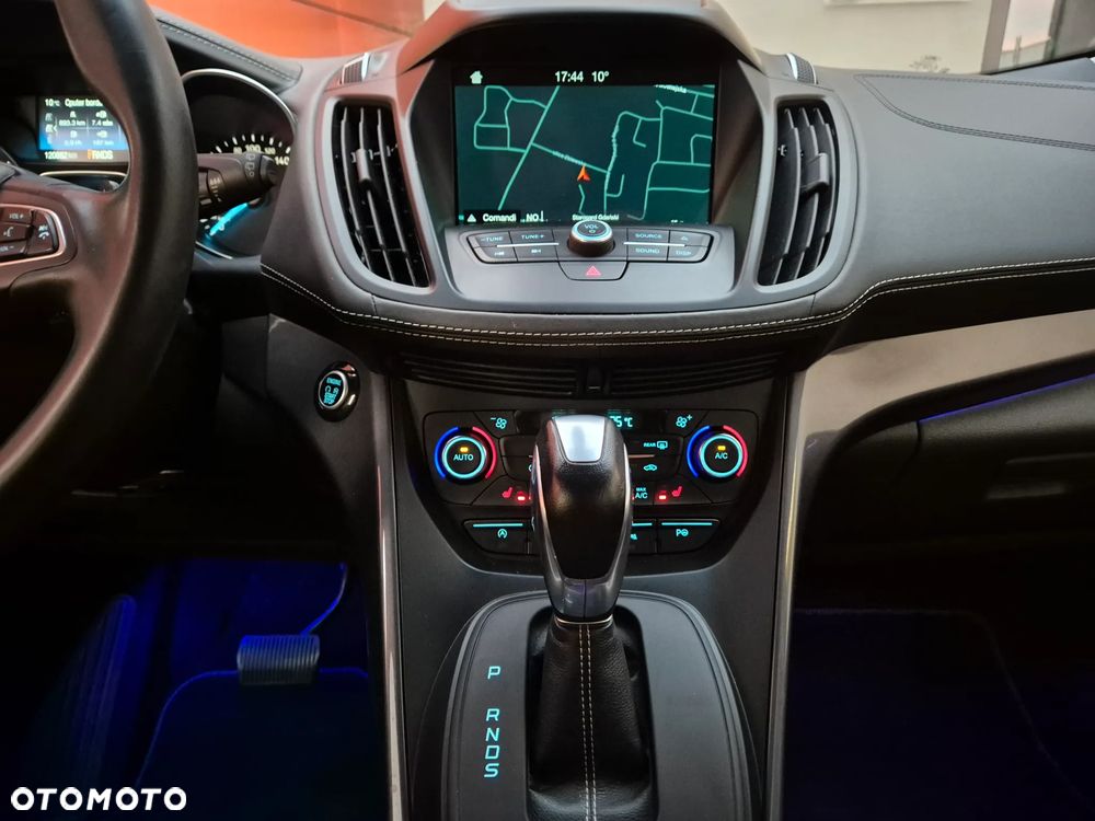 Ford Kuga 2.0 TDCi 4x4 Vignale - 29