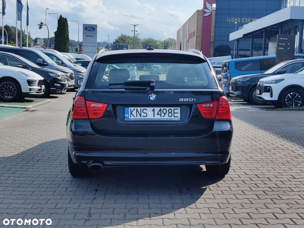 BMW Seria 3 320i Edition Exclusive - 5