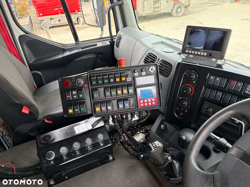 Renault D 12 zamiatarka - 28