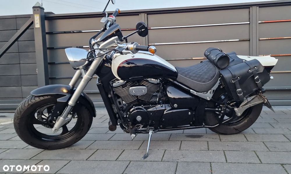 Suzuki Intruder - 23