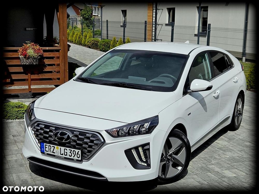 Hyundai IONIQ 1.6 GDI Premium - 1
