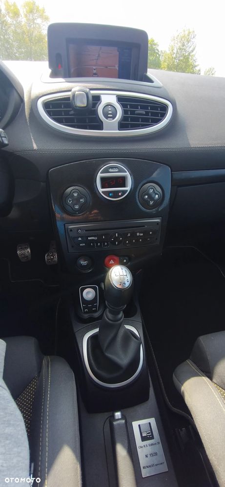 Renault Clio 2.0 16V Sport Euro5 - 11