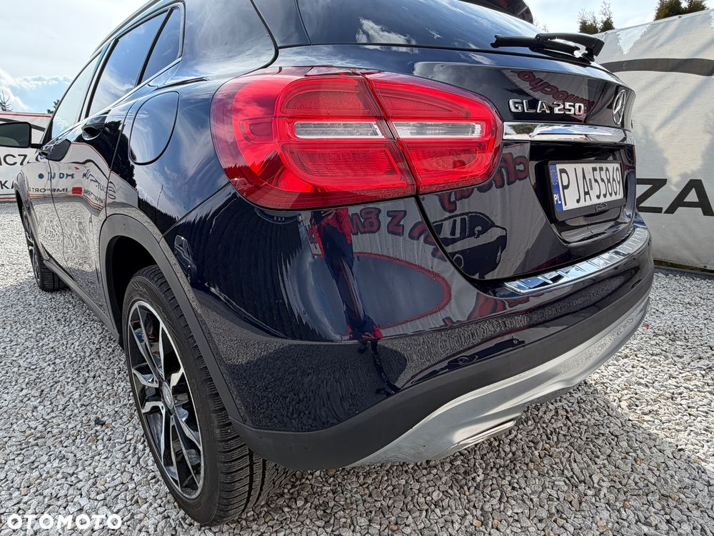 Mercedes-Benz GLA 250 4Matic 7G-DCT Edition 1 - 10