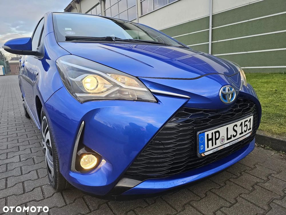 Toyota Yaris Hybrid 100 Premium EU6 - 16