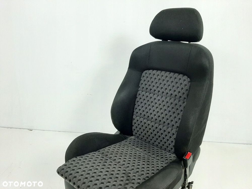 SEAT LEON I 1.9TDI 00R FOTEL PRAWY PASAZERA - 15