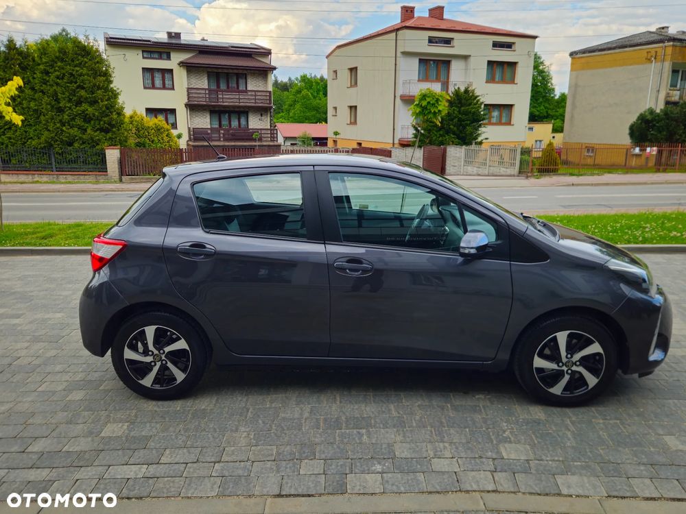 Toyota Yaris 1.5 Premium - 5