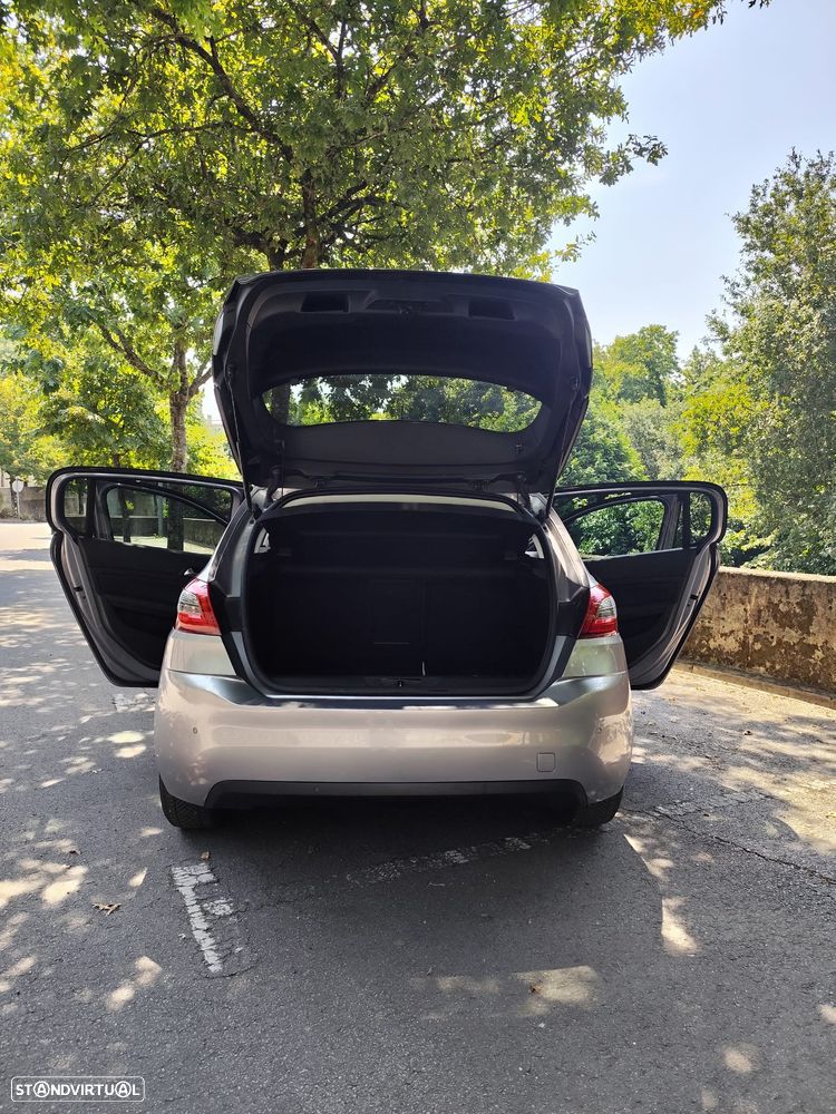 Peugeot 308 1.2 PureTech Allure EAT8 - 2