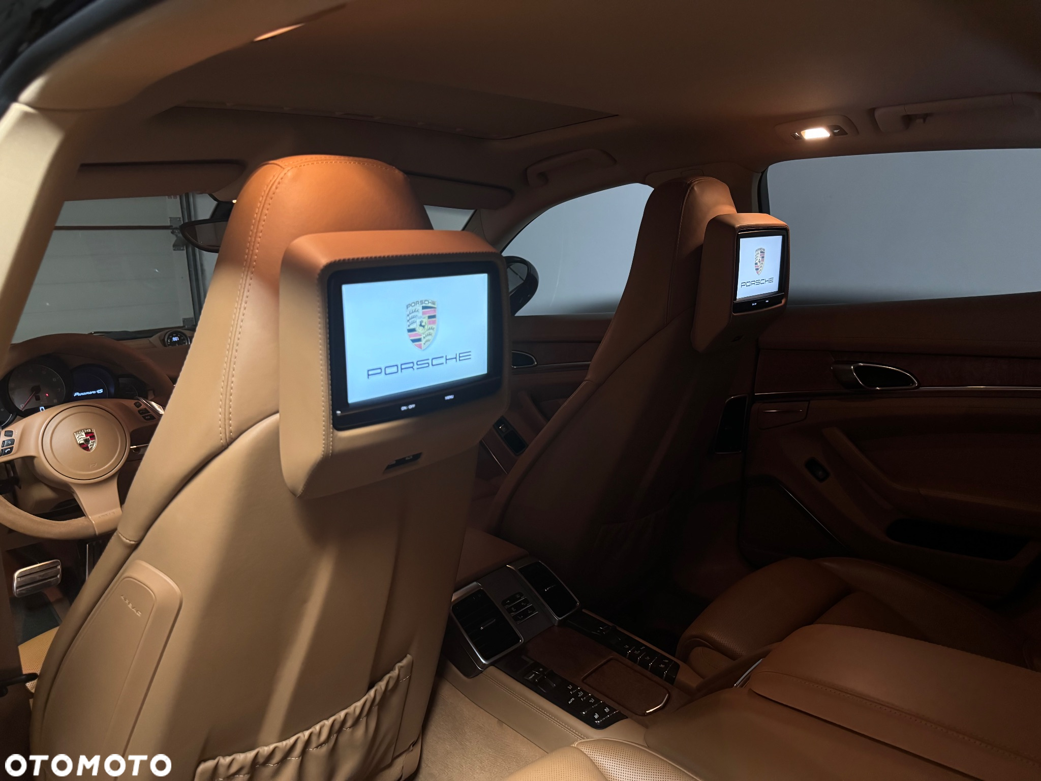 Porsche Panamera 4S - 27