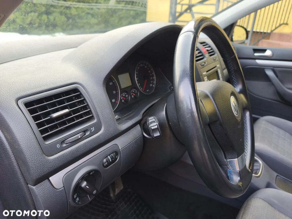 Volkswagen Golf 1.6 Tour Edition - 10