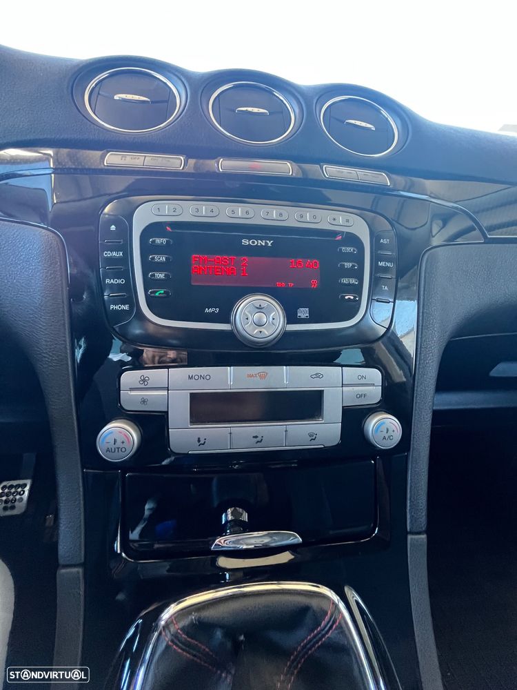 Ford S-Max 2.2 TDCi Titanium 7L - 7