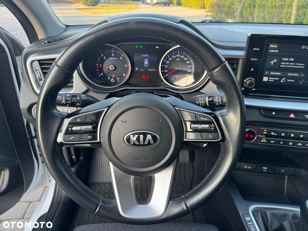 Kia Ceed 1.6 CRDi mHEV M - 40