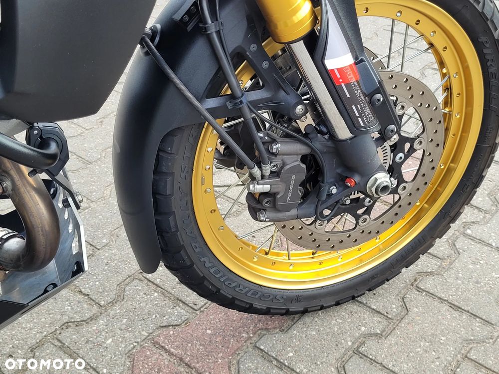 Suzuki V-STROM - 24