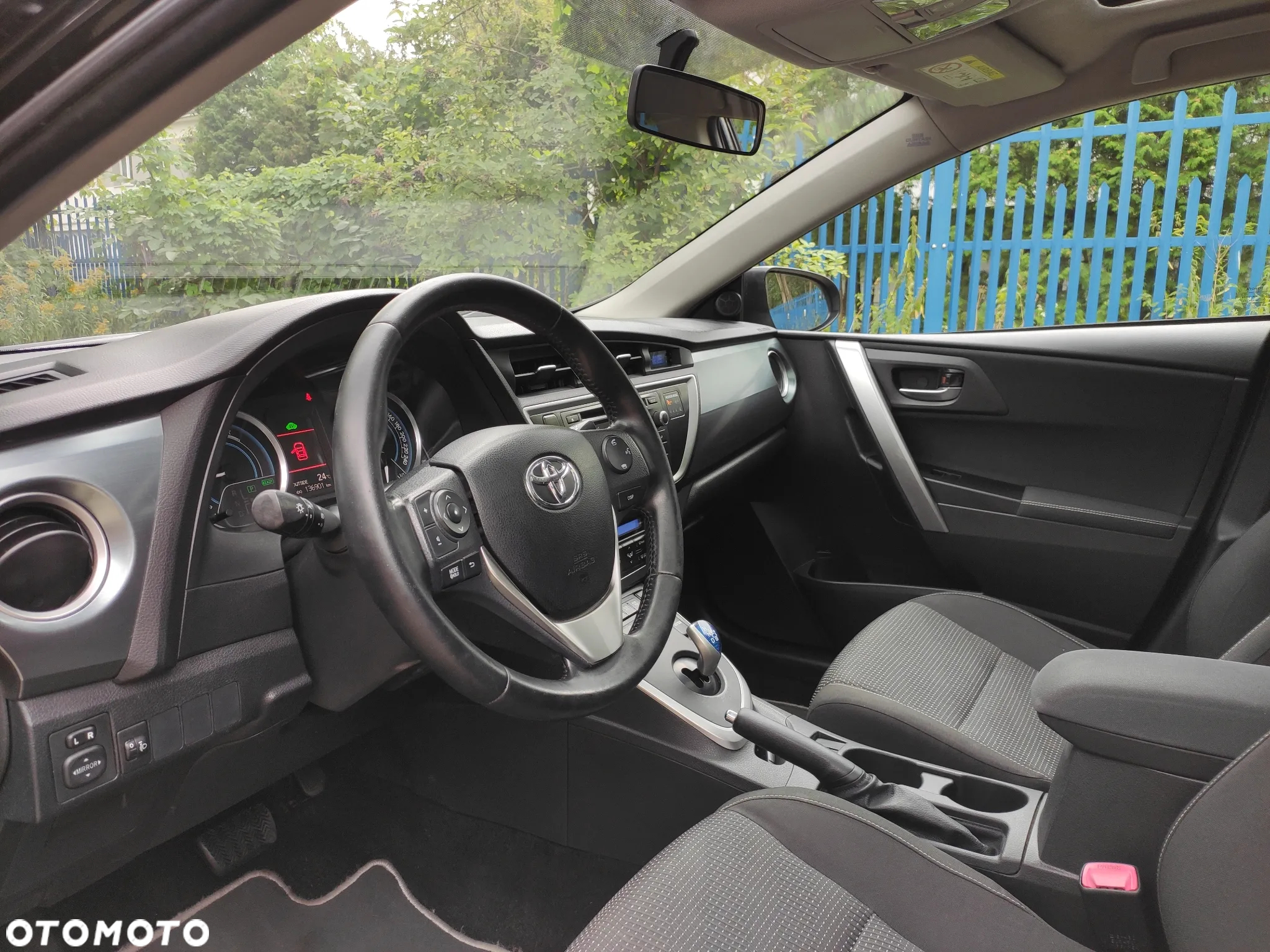 Toyota Auris 1.8 HSD Luna - 19