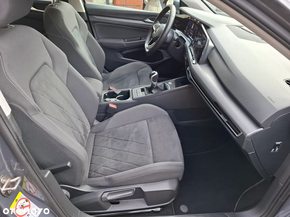 Volkswagen Golf 1.5 TSI EVO Style - 31