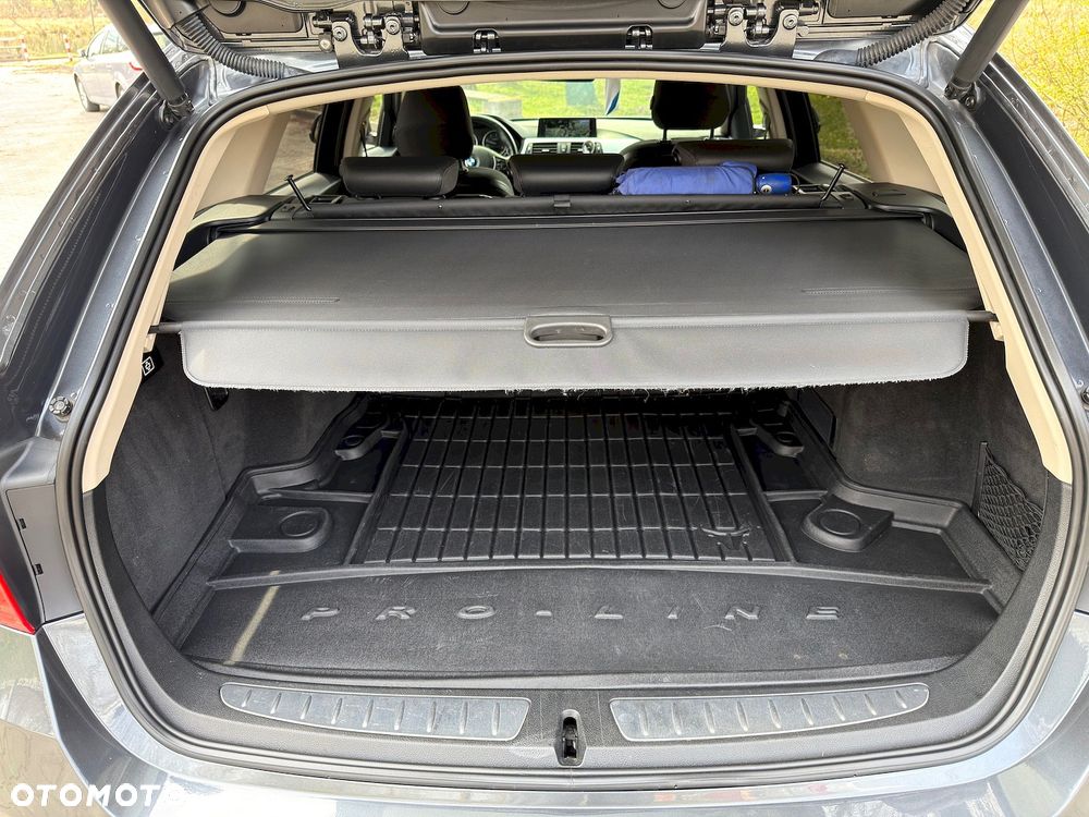 BMW Seria 3 318d Modern Line - 26