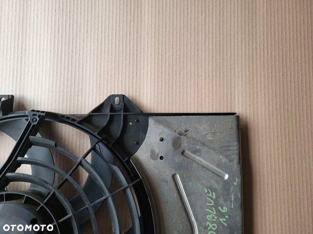 Wentylator chłodni Peugeot 208 1.6 BLUEHDI - 3