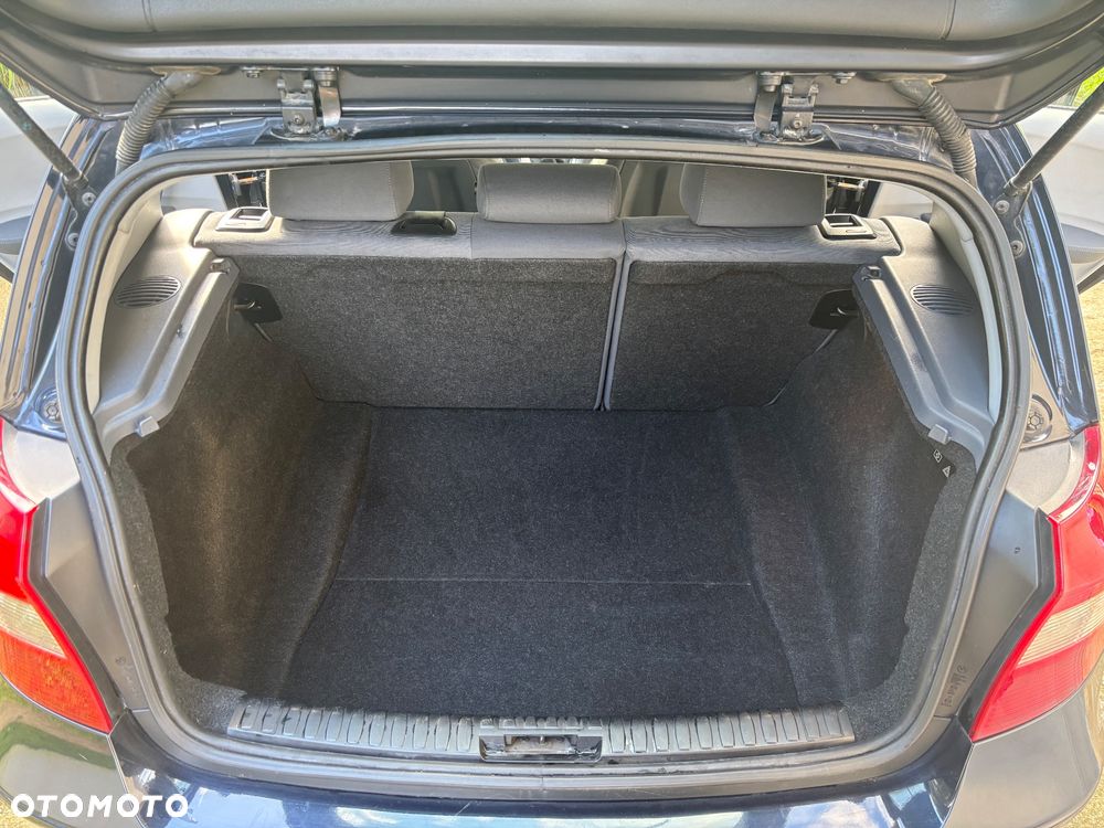 BMW Seria 1 116i - 13