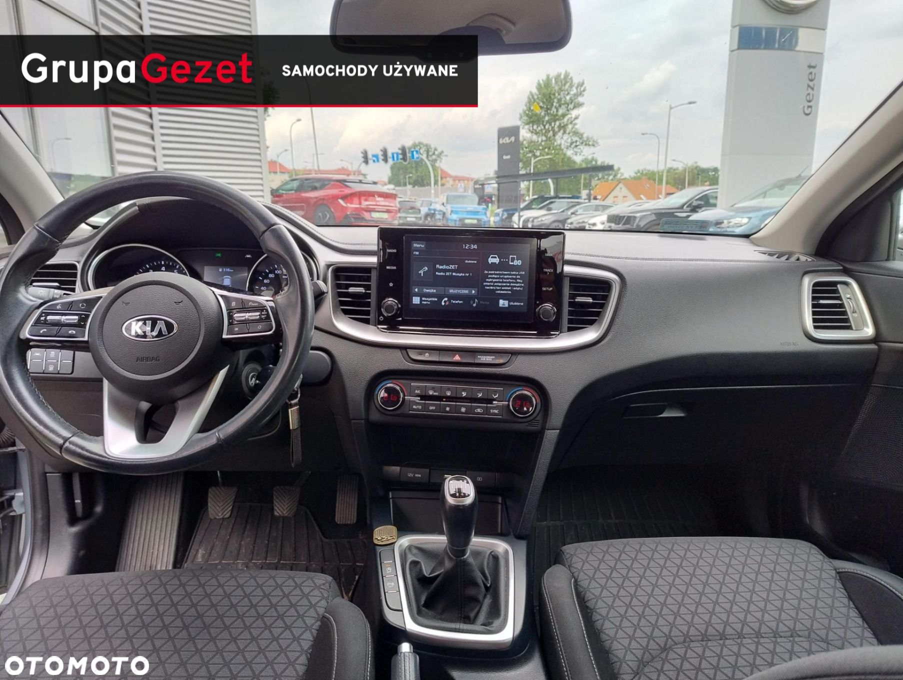 Kia Ceed - 9