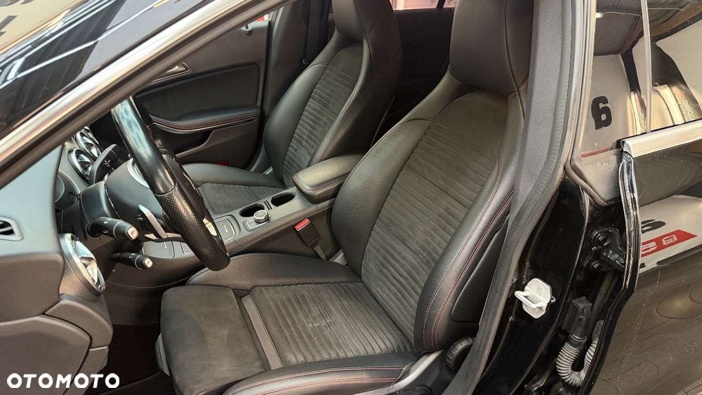 Mercedes-Benz CLA - 23