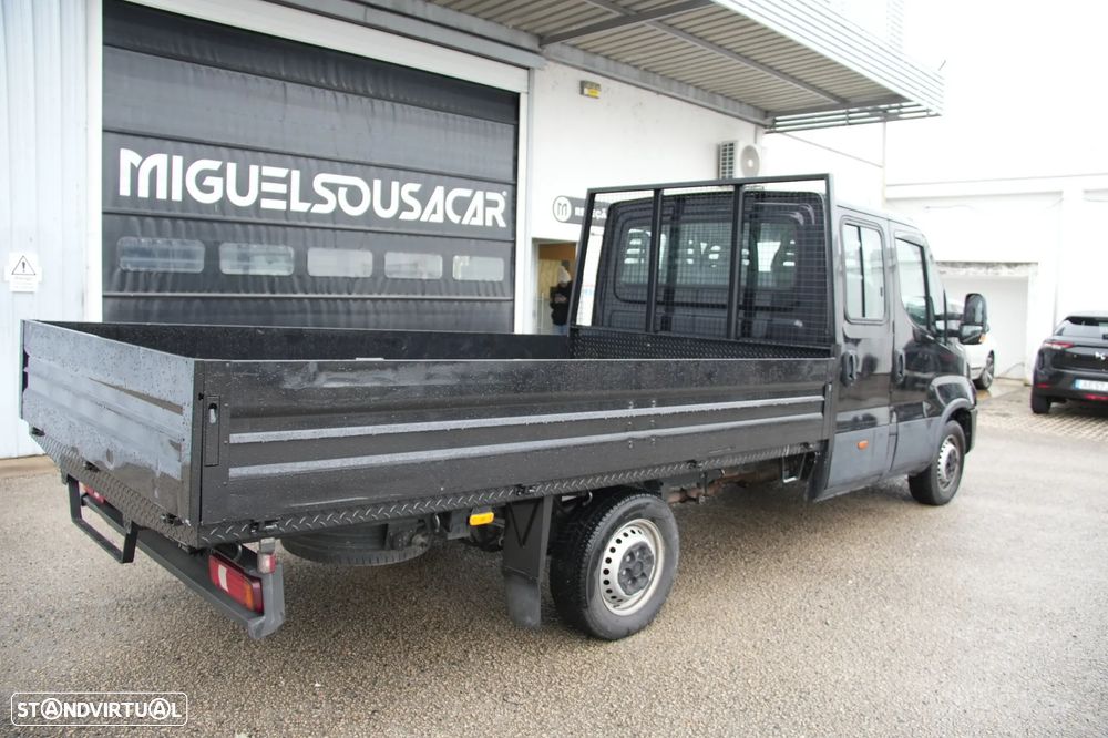 Iveco Daily Automática 7Lugares 2.3td HI-Matic 160cv 35-160 - 4