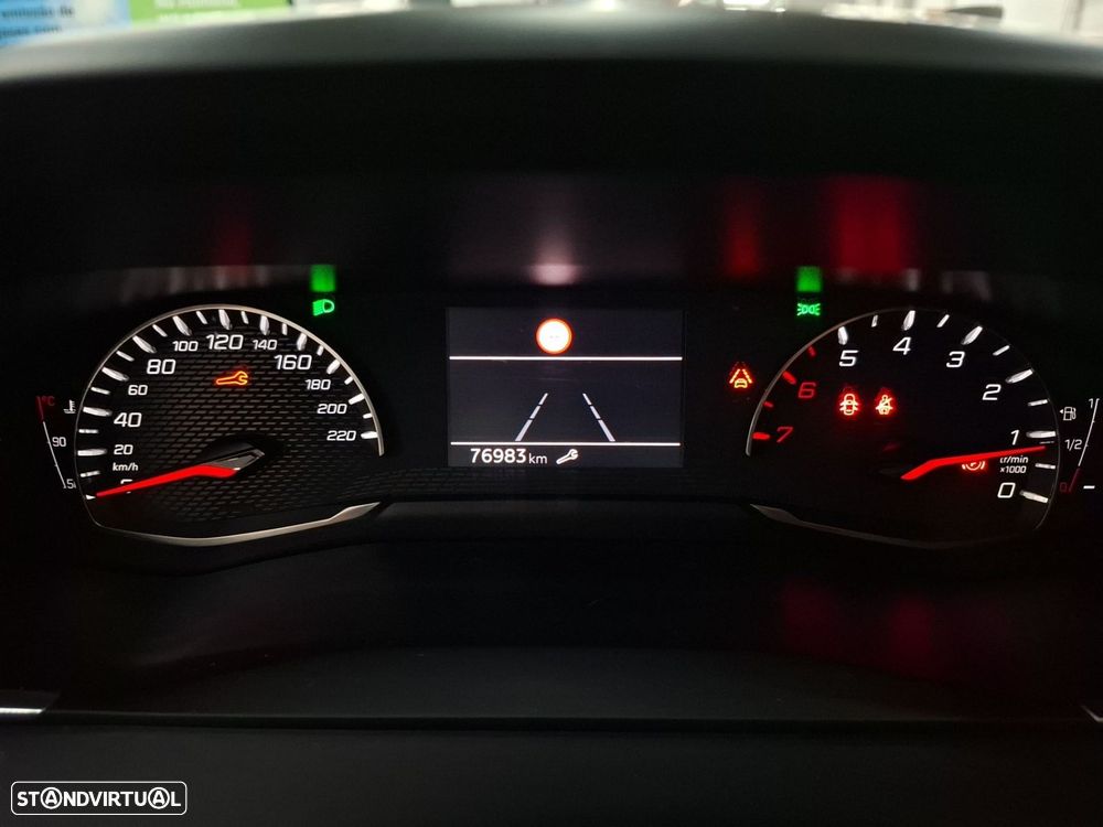 Peugeot 208 1.2 PureTech Active - 15