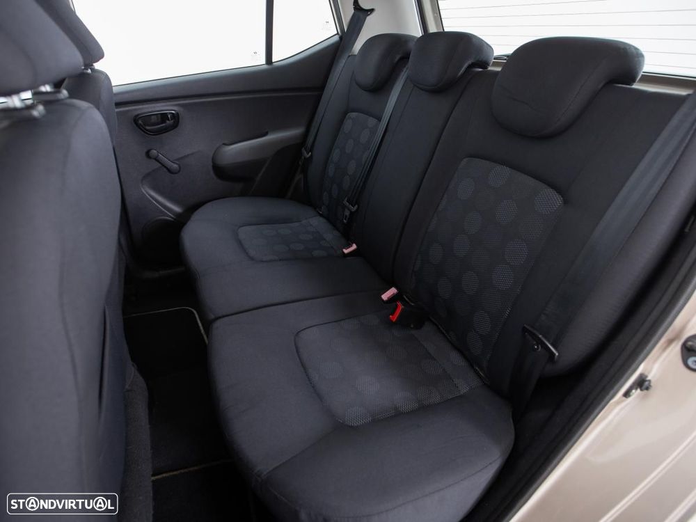 Hyundai i10 - 11