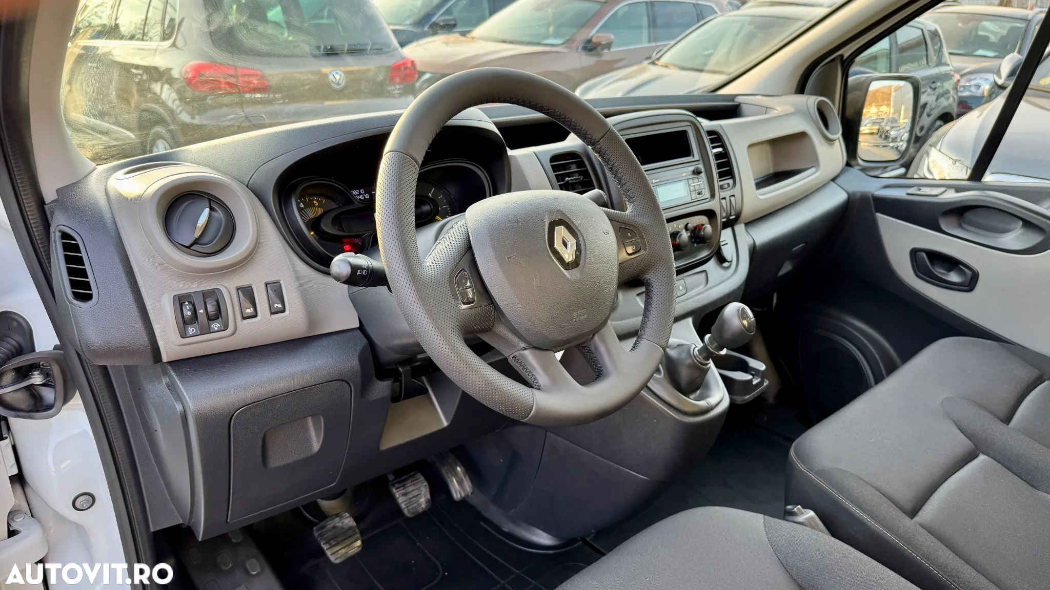 Renault Trafic - 15