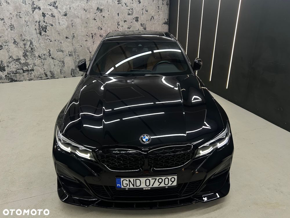 BMW Seria 3 330i M Sport - 9