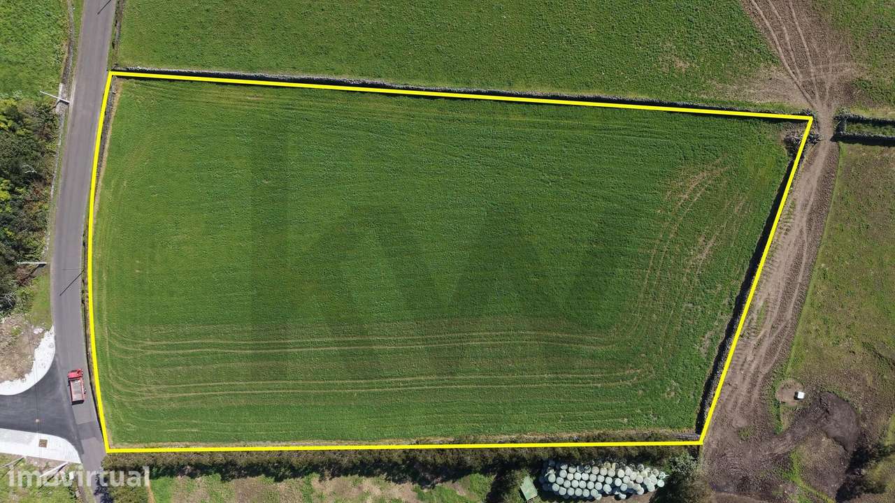 Terreno Rústico em Rabo de Peixe com 8.040m2 - Grande imagem: 2/5
