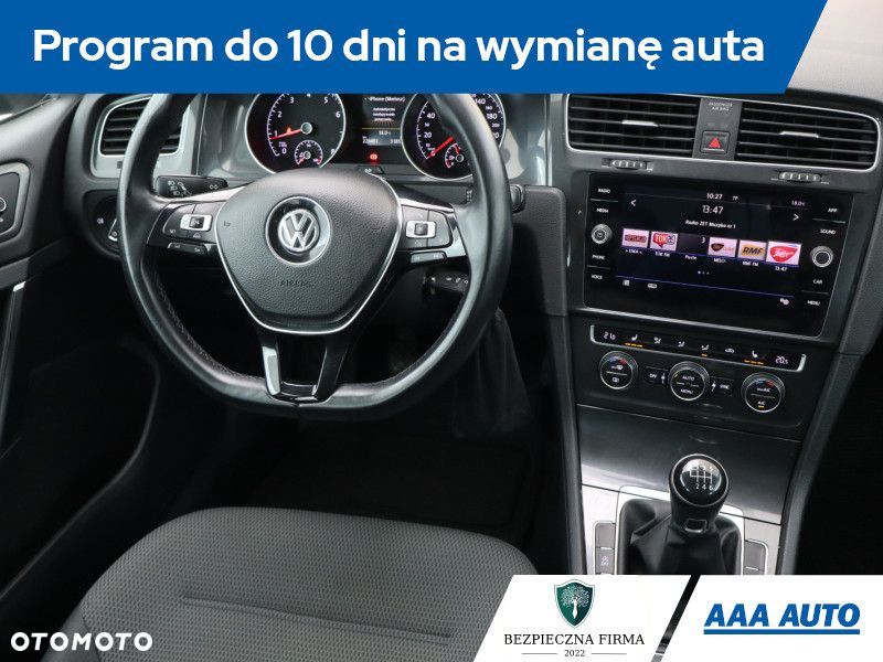 Volkswagen Golf - 9