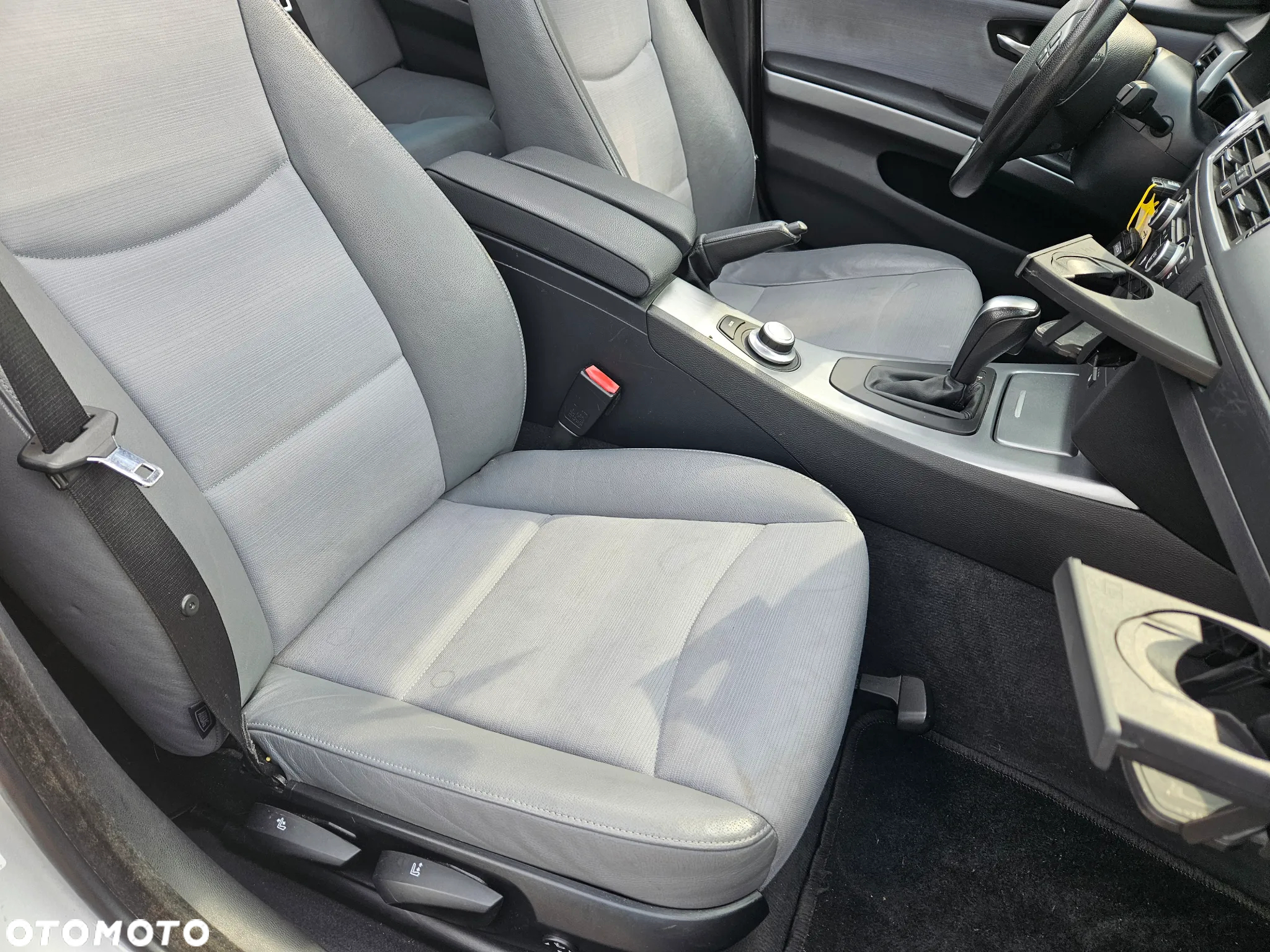 BMW Seria 3 320d DPF Touring - 20