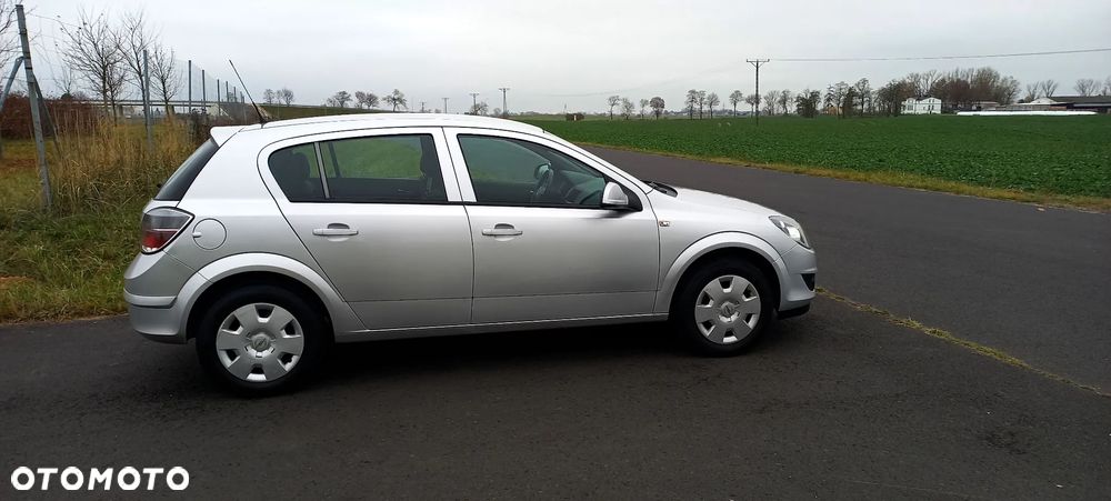 Opel Astra 1.6 Exklusiv - 12