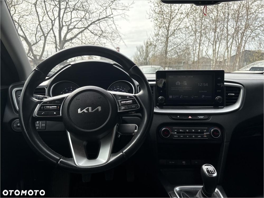 Kia Ceed 1.5 T-GDI M - 12